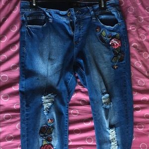 medium blue jeans w/ embroidery roses